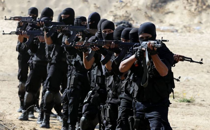بالصور: داخلية غزة تُجري مناورة بالذخيرة الحية
