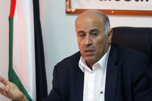 الرجوب: القيادة تبذل جهوداً لإنهاء معاناة الأسرى وتحريرهم من الاعتقال