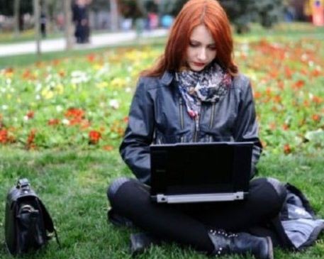 دراسة: النساء أفضل من الرجال في البرمجيات