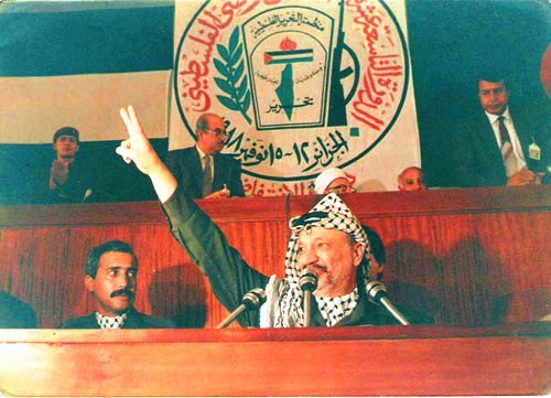 بالفيديو : #اعلان_الاستقلال .. كتبها درويشنا واعلنها رمزنا