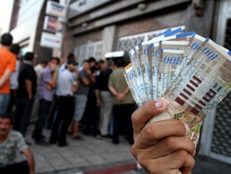 الاتحاد الأوروبي وفرنسا وإسبانيا تقدم 26 مليون يورو لدفع مخصصات الأسر الفقيرة