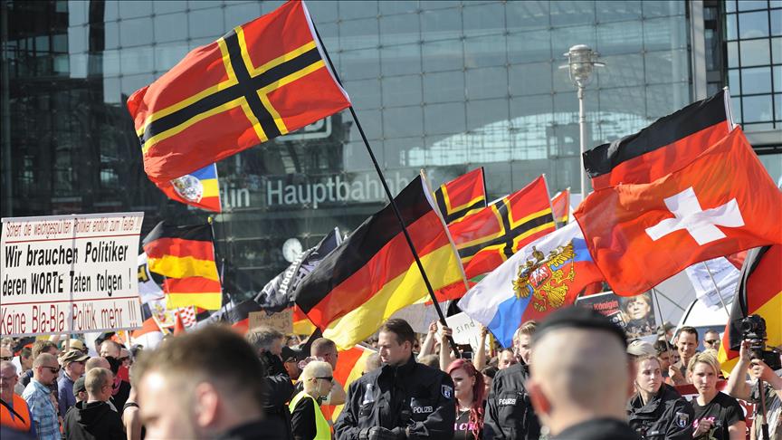 إصابة 13شرطيًا المانيا خلال تفريق مظاهرة يمينية وأخرى مناهضة لهام