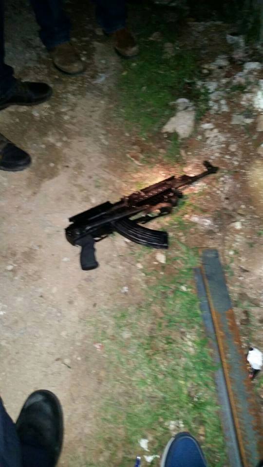 بالصور : جيش الاحتلال يعرض صور السلاح المستخدم في عملية الخليل