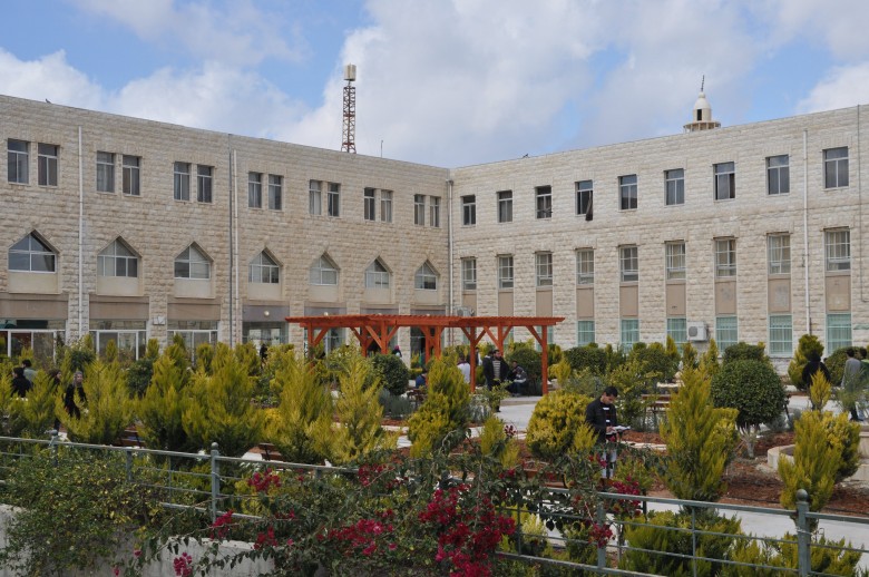 اتفاق بين جامعة القدس وجامعة مغربية لمنح الدكتوراه بالحقوق