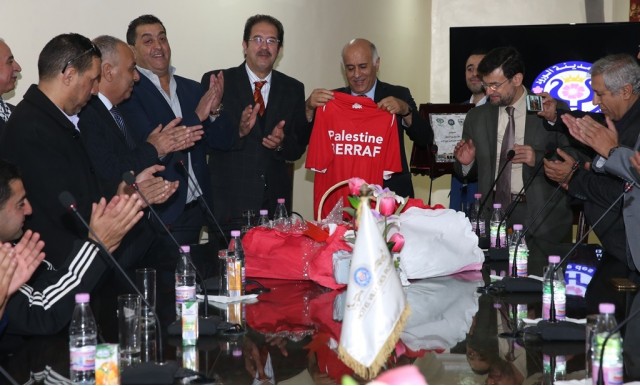 المنتخب الجزائري يرحب باجراء مباراة على ارض فلسطين ولكن بشرط
