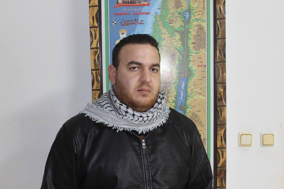 "اللجنة الشعبية" تستنكر اعتقال الصحفي وشاح وتطالب بالإفراج الفوري عنه