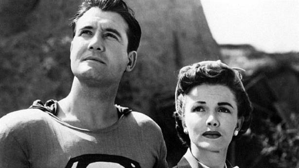 وفاة “صديقة سوبرمان”