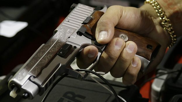 فاينانشال تايمز: الإرهاب يحتل الصدارة في إهتمامات الناخب الأمريكي