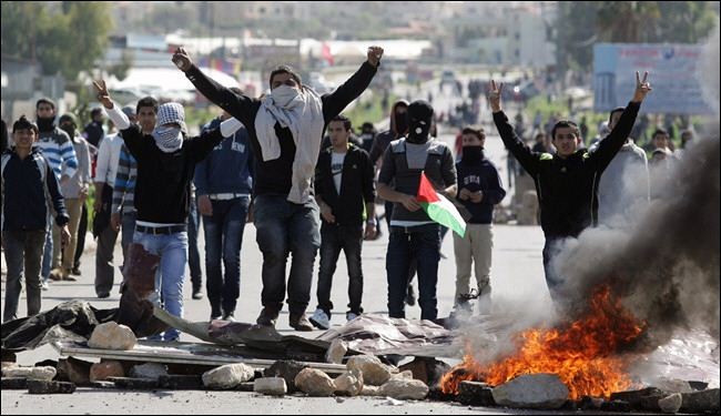 ليلي خالد تكشف .. ​اتصالات ولقاءات لتشكيل قيادة موحدة لإدارة "الانتفاضة" باستثناء السلطة