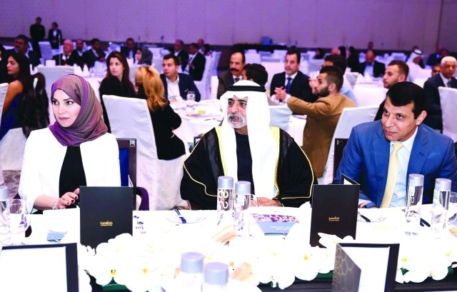 بالصور : بحضور "دحلان وحرمه" .. الإمارات تدعم مؤسسة "فتا" بـ4.5 ملايين درهم