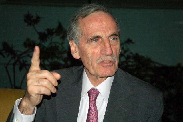 طرف سياسية من واقع الحال