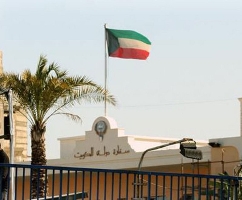 الكويت تدعو رعاياها مغادرة السودان