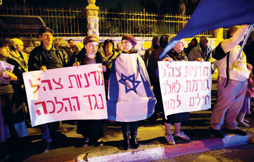 الجندي في "جبهة السكاكين" يحتاج حكماً خاصاً