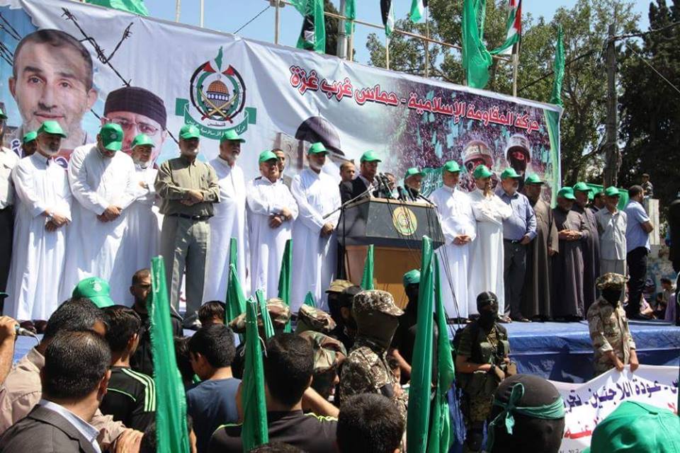 بالصور: حماس تنظم مسيرة للرد على ليبرمان .. لا نسعى إلى الحرب ولو فُرضت نحن لها