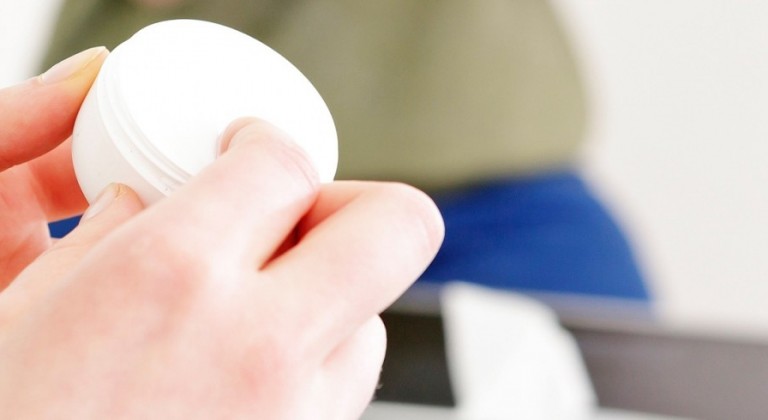 ما الكريمات التي تناسب الأمراض الجلدية المزمنة؟