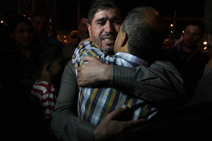 الأسير بدار حراً بعد اعتقال دام 10 سنوات