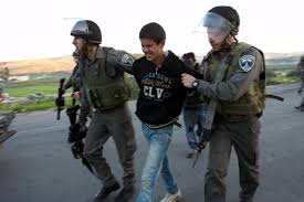 اعتقال مواطناً و3 أطفال من القدس