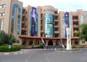 الجامعة الإسلامية تتراجع عن رفع الرسوم للطلبة القدامى