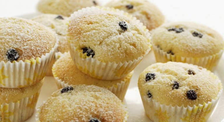 كب كيك بالزبيب