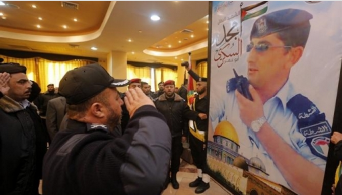 قادة الاجهزة الأمنية بغزة يؤدوون التحية للشهيد "السكّري"
