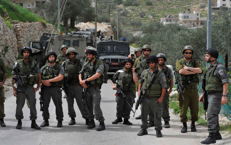 قوات الاحتلال تعتقل ضابط بالمخابرات الفلسطينية في نابلس
