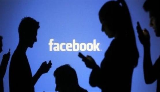 إلقاء القبض على فتاة بتهمة الابتزاز عبر "فيسبوك" برام الله