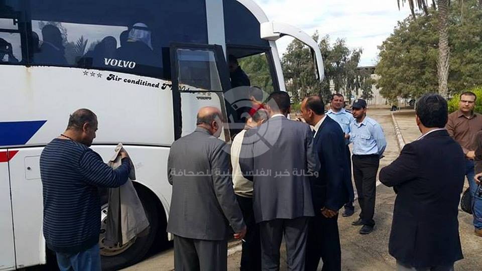 بالصور: مغادرة الوفد المشارك في مؤتمر عين السخنة