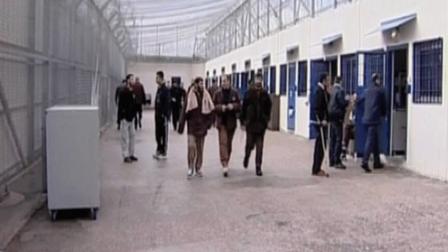 ثمانية أسرى يدخلون اليوم  أعواماً جديدة في سجون الاحتلال