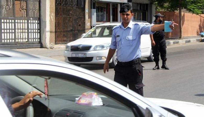 النقل والمواصلات تقرر السماح لمركبات العمومي الداخلي بالعمل خارجياً بشروط