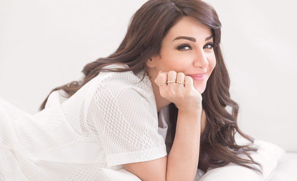 مضحك .. صور ديانا حداد بعد "مكياج " طفلتها