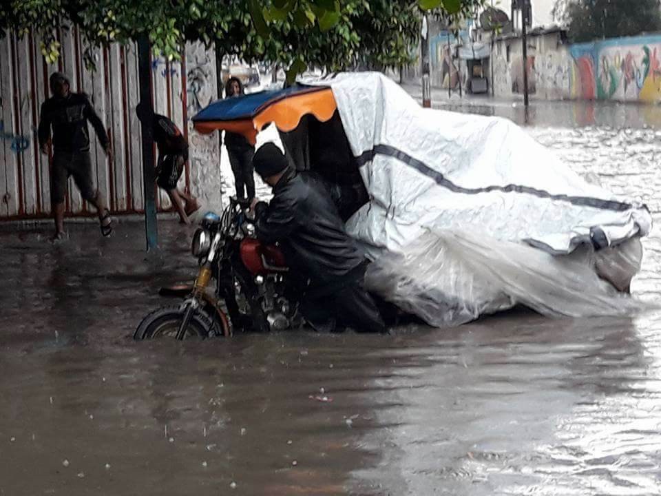 بالصور: الأحوال الجوية تلحق أضرارًا كبيرة جنوب قطاع غزة