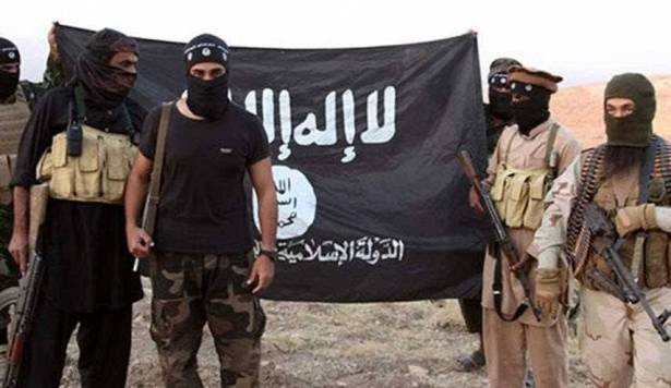 شاهدوا : ممثل سوري من رقيب الى ضابط قبل انشقاقه وانضمامه لـ"داعش"!!