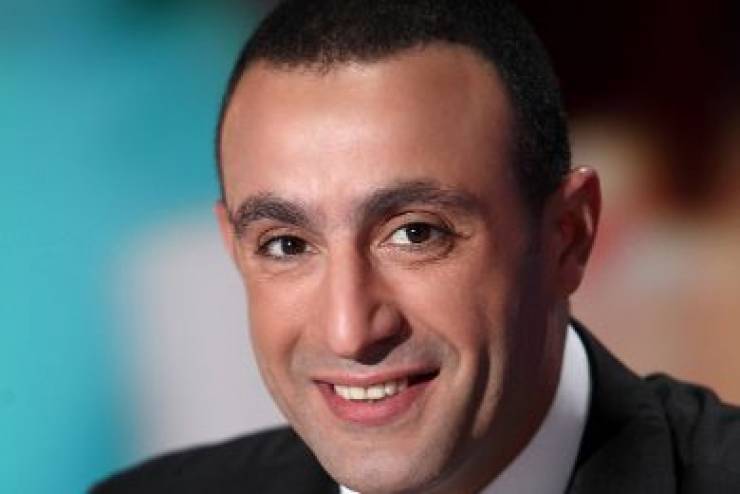 أحمد السقا يجمع "جنيهات" على طريقة لعبة Subway