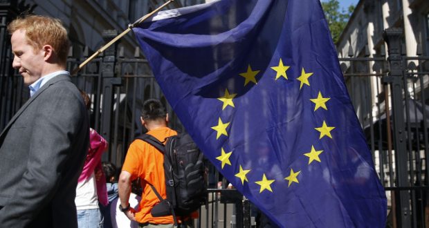 أوروبــــا تــــحــــتــــضــــر