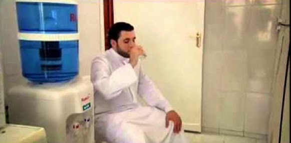 في رحاب الرسول .. لاتشربوا كالبعير