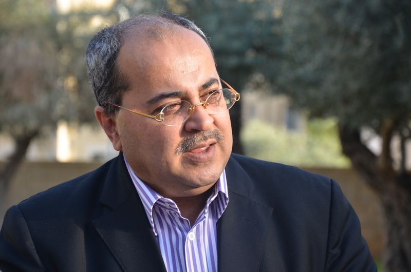 "الحياة بدها وقفة عز"