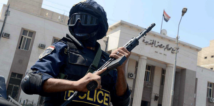 سجن 4 رجال شرطة مصريين بتهمة تعذيب مواطن حتى الموت