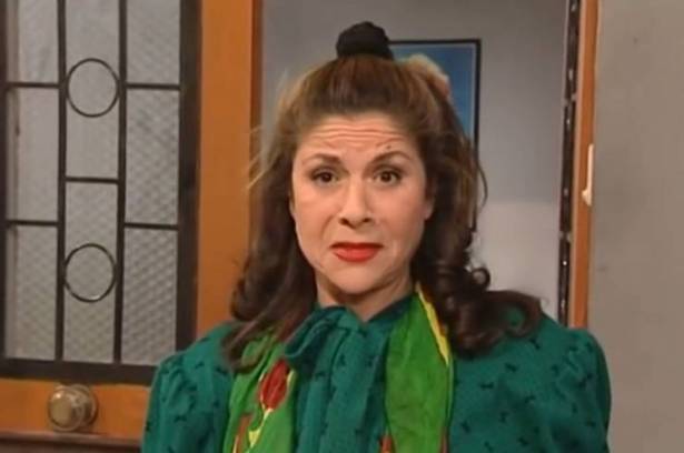 بالصورة: شاهد كيف أصبح شكل الفنانة سامية الجزائرية "أم محمود"