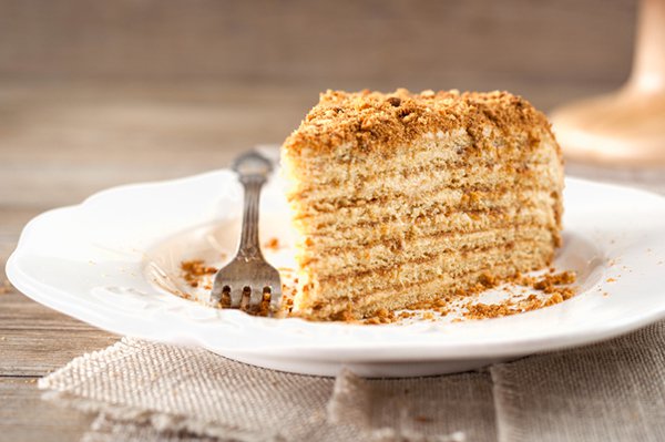 طريقة عمل كيك العسل