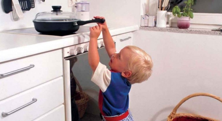 كيف تتعاملين مع حروق الأطفال؟