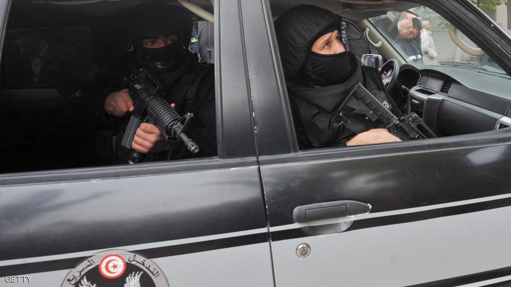 11 قتيلا وعدد كبير من الجرحى بانفجار حافلة للأمن الرئاسي في تونس