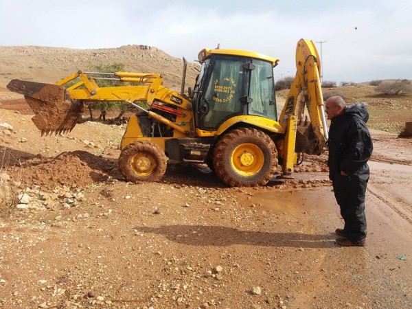 "الاشغال" تتعامل مع آثار السيول في طوباس والأغوار