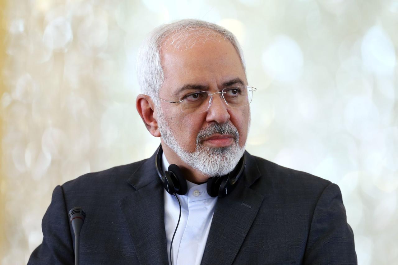 ظريف من بيروت : إسرائيل تقوم بلعبة خطيرة ضد مشروعنا النووي