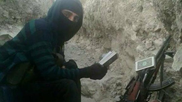 بالصور: قبائل سيناء تصدر بياناً  تتهم فيه حماس بتدريب "دواعش "