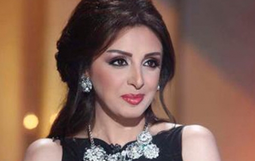 ماذا تفعل أنغام بعد ان ترتدي الفستان للمرة الأولى ؟