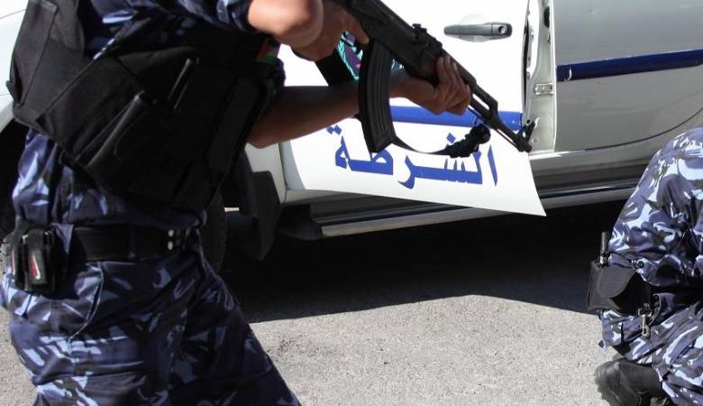 شرطة بيت لحم تقبض على 4 متهمين بسرقة 140 ألف شيقل