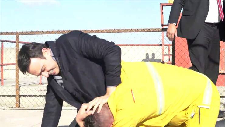 بالصور  : صابر الرباعي كاد أن يفسد مقلب رامز جلال ..شاهد ماذا فعل!