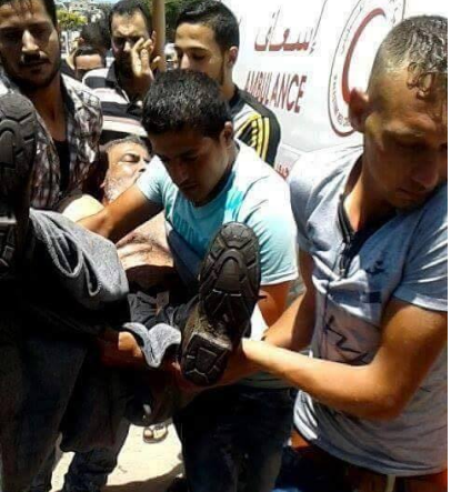 صورة: محاولة انتحار والد أحد شهداء غزة المعتصمين أمام مؤسسة رعاية أسر الشهداء
