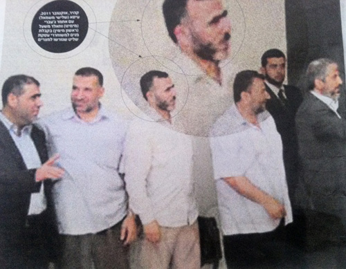 ماذا يعني ظهور القائد العام للقسام لأول مرة قائلا "لن نكون في جيب أحد" ؟!