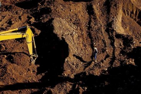 ميانمار : انهيار أرضي بأحد المناجم ومخاوف من وجود عشرات القتلى